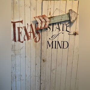 Boho Rustic Farmhouse Wall Decor Arrow with Distressed Paint